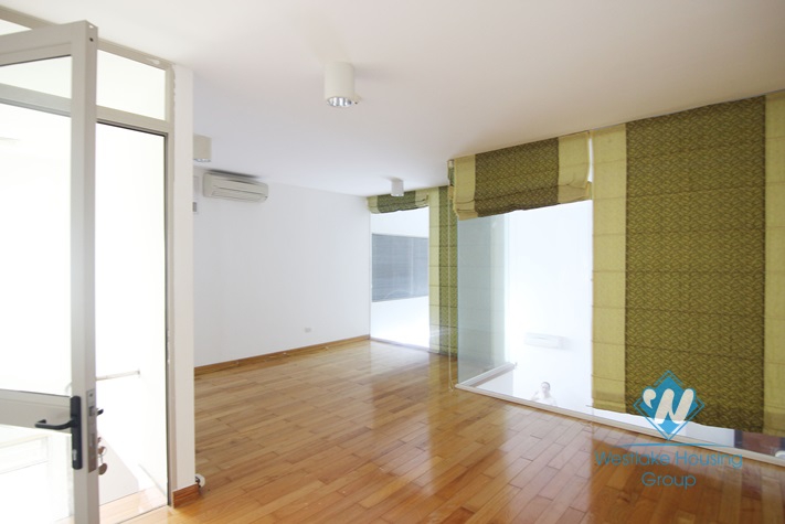 Duplex four bedrooms apartment for rent in Ciputra compound, Tay Ho, Ha Noi
